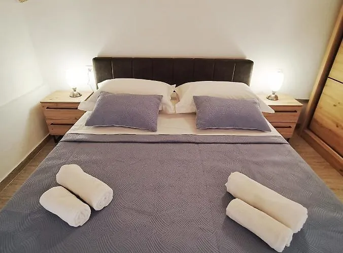 Gallery Freya Daire Zadar