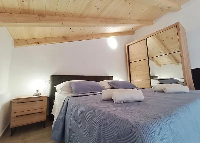 Gallery Freya זאדאר